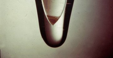 Americium hydroxide