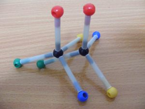 Stereoisomers cannot be superimposed